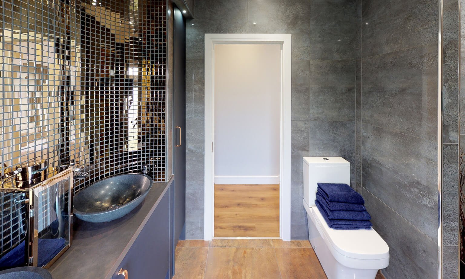 The-Ascot-by-Manor-Park-Homes-Bathroom-01