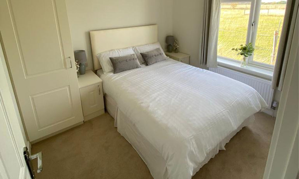 Arthingworth_bedroom_2