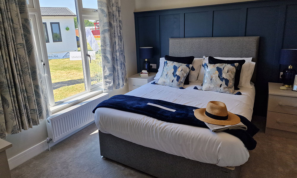 Manor-Park-Homes-The-Holcot-bedroom