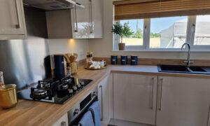 Manor-Park-Homes-The-Holcot-kitchen2