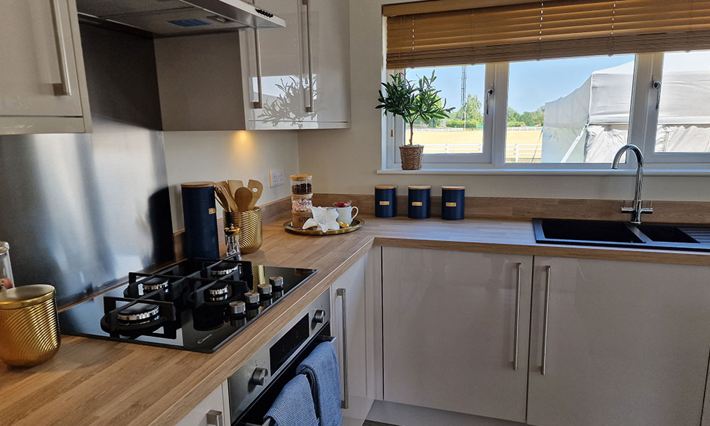 Manor-Park-Homes-The-Holcot-kitchen2