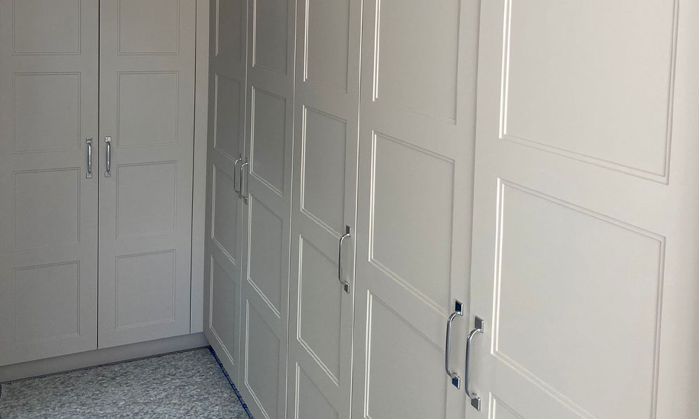 Manor-Park-Homes-The-Broadway-wardrobe-web