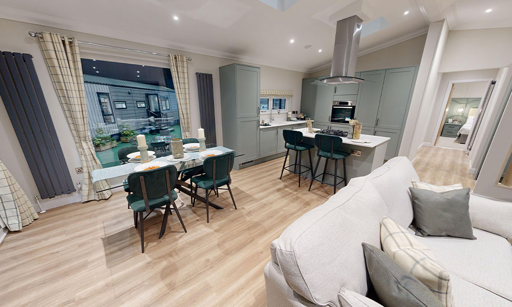 The-Manor-Bay-kitchen-diner1-web