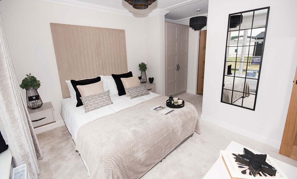 The-Kelmarsh-bedroom-1